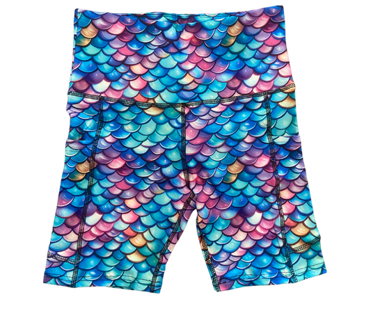 Mer Scales thigh pocket shorts