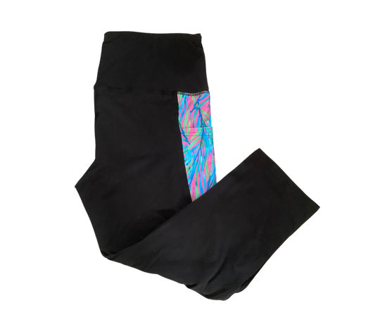 Reed Capri Triangle Pocket Leggings