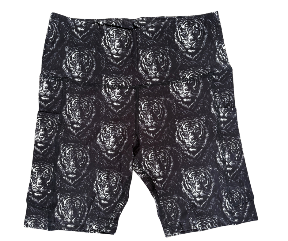 Black Cat thigh pocket shorts