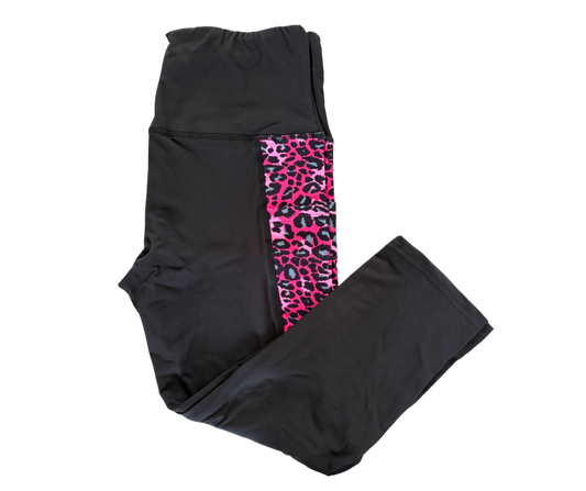 Pink Leopard triangle pocket Capri leggings