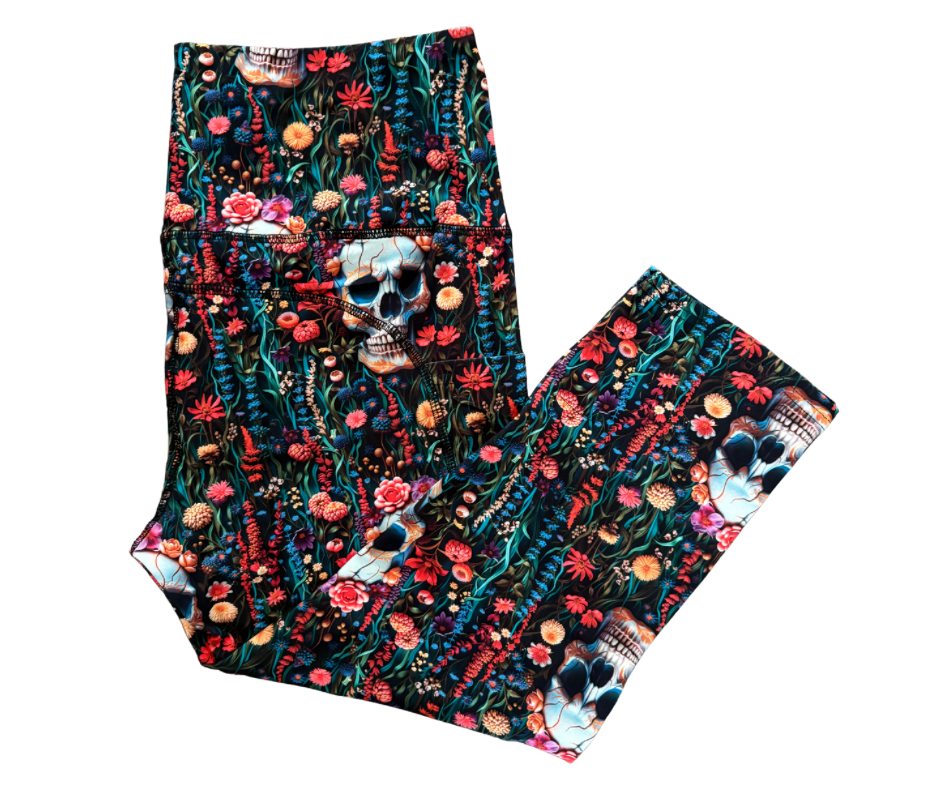 Skull Garden thigh pocket Capri leggings
