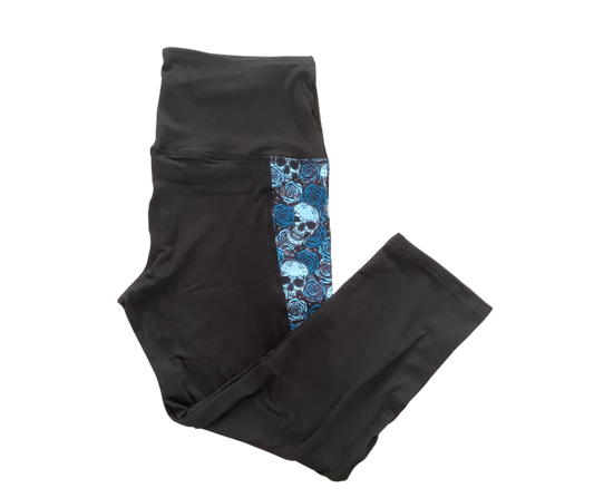 Blue Skull triangle pocket Capri leggings