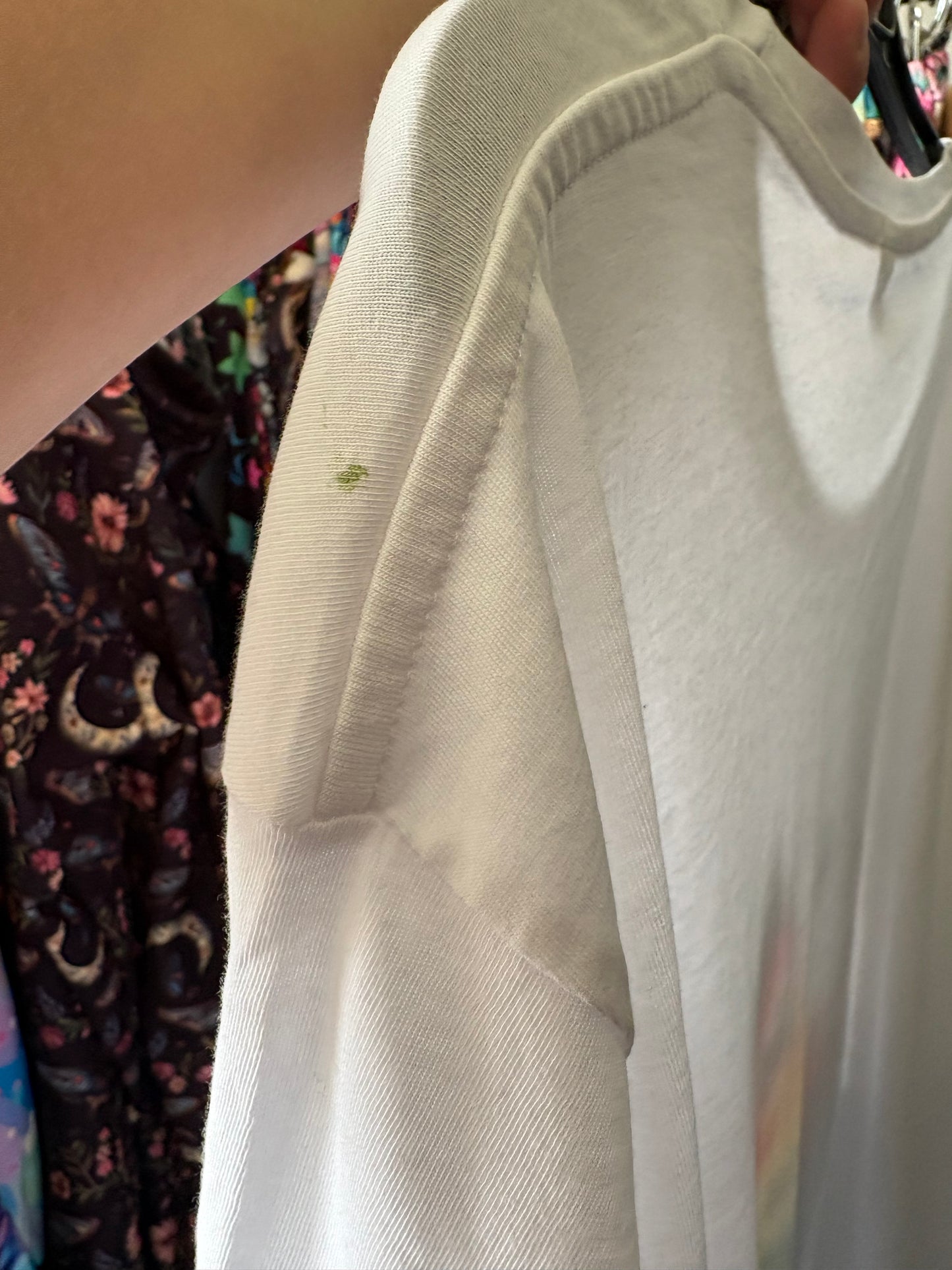 Whiskers & Wings T-Shirt Imperect