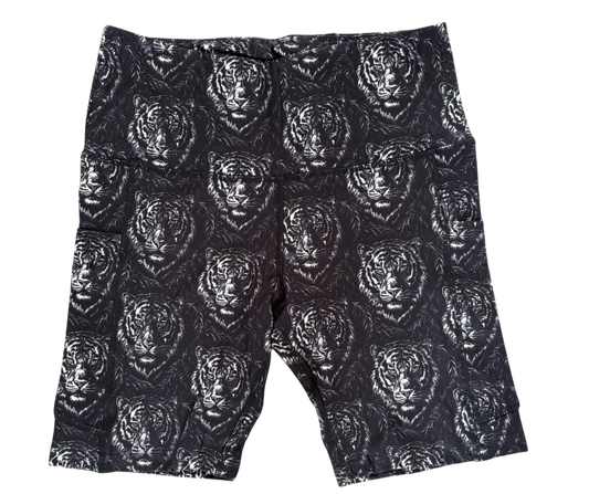 Black Cat thigh pocket shorts