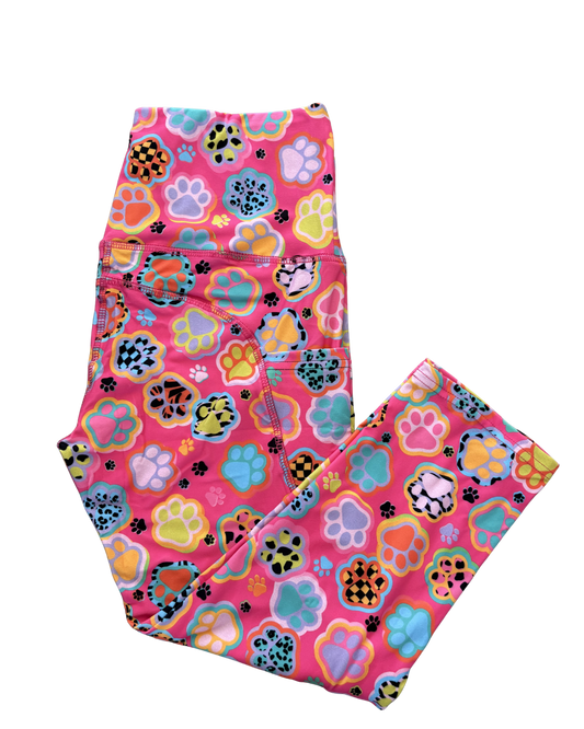 Pawsome Pop thigh pocket Capri leggings